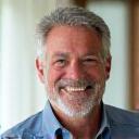 Carlos M. sonriendo aliviado